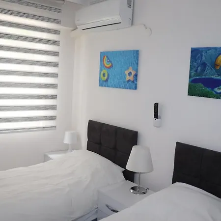 Appartement Luxury 2-Bed Apartment In Didim - Sleeps 6 *